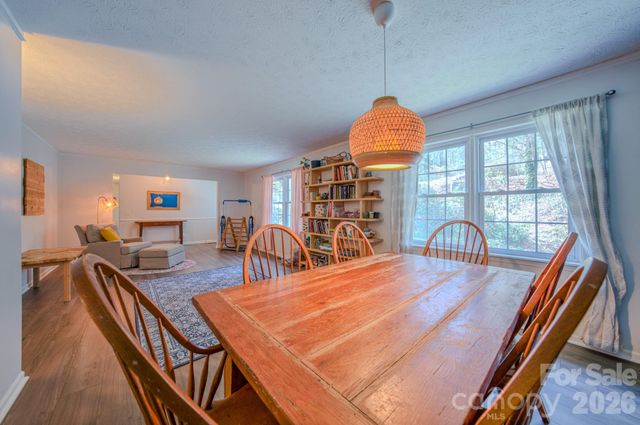 195 Long John Drive, Hendersonville, NC 28791