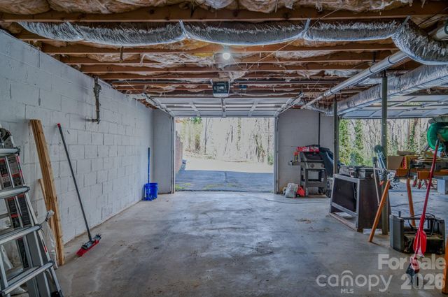 195 Long John Drive, Hendersonville, NC 28791