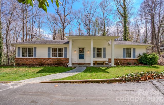 195 Long John Drive, Hendersonville, NC 28791