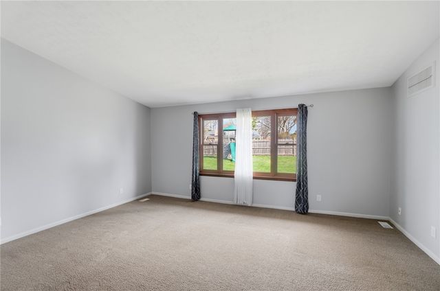 1007 Hyde Park Drive, Centerville, OH 45429