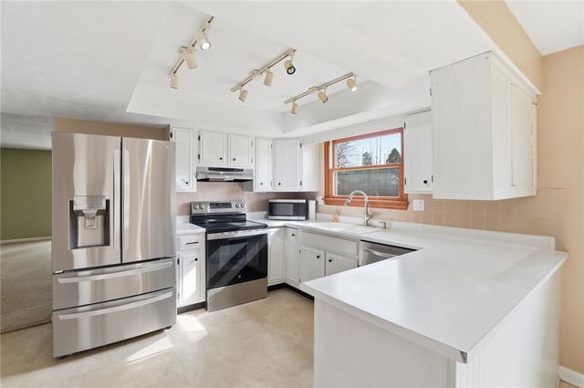 1007 Hyde Park Drive, Centerville, OH 45429