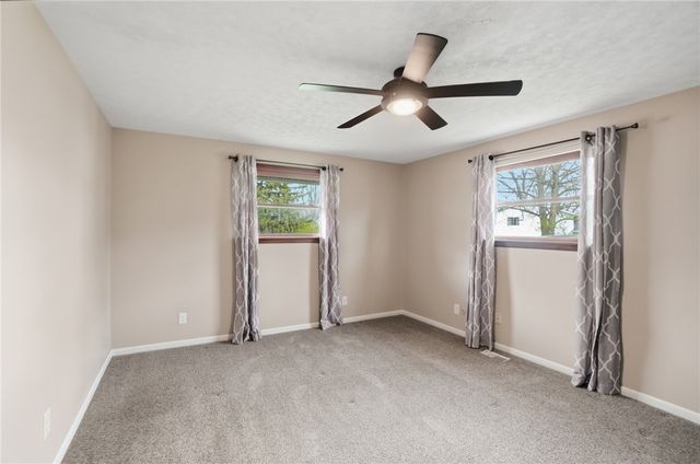 1007 Hyde Park Drive, Centerville, OH 45429