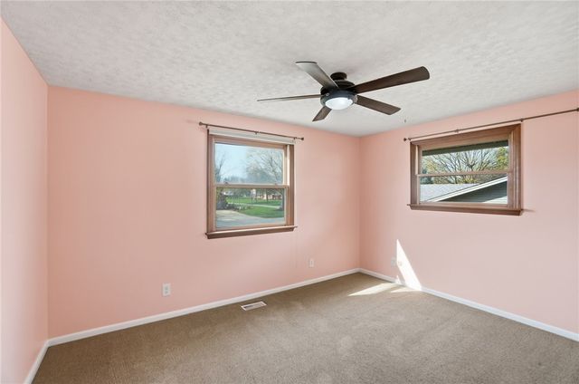 1007 Hyde Park Drive, Centerville, OH 45429