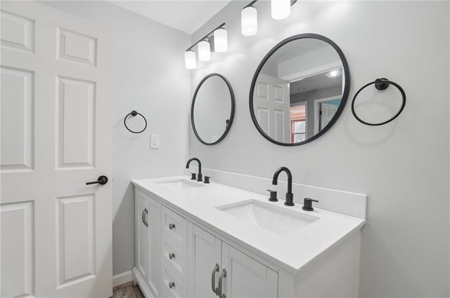 1007 Hyde Park Drive, Centerville, OH 45429