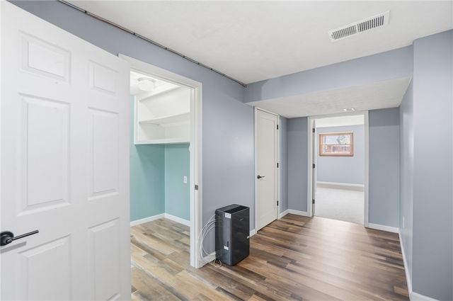 1007 Hyde Park Drive, Centerville, OH 45429