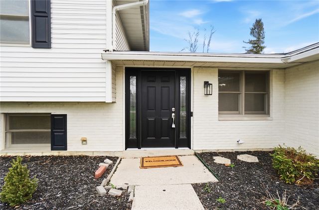 1007 Hyde Park Drive, Centerville, OH 45429