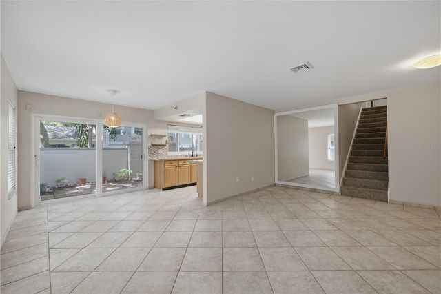 6214 DEWDROP WAY, Temple Terrace, FL 33617