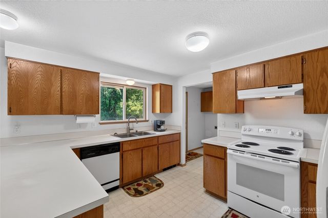 21619 185th Street E, Orting, WA 98360