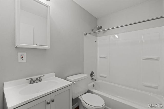 2140 Hampton Avenue, St Louis, MO 63139