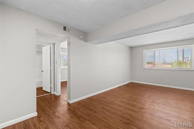 2140 Hampton Avenue, St Louis, MO 63139