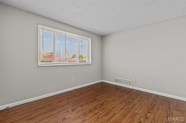 2140 Hampton Avenue, St Louis, MO 63139