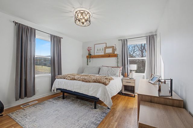 100 Dellrose Dr, Nashville, TN 37214