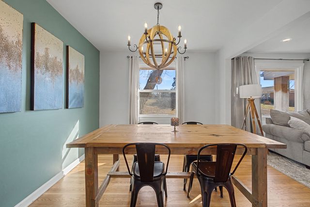 100 Dellrose Dr, Nashville, TN 37214