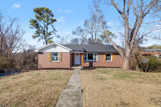 100 Dellrose Dr, Nashville, TN 37214