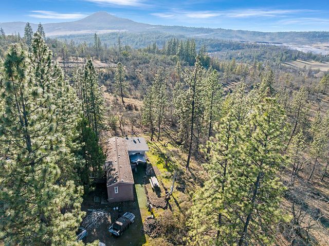 6443 Monta Vista Court, Eagle Point, OR 97524