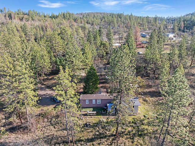 6443 Monta Vista Court, Eagle Point, OR 97524