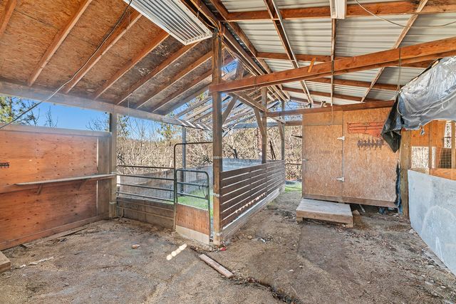 6443 Monta Vista Court, Eagle Point, OR 97524