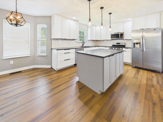 603 Kecia Drive, Hurricane, WV 25526