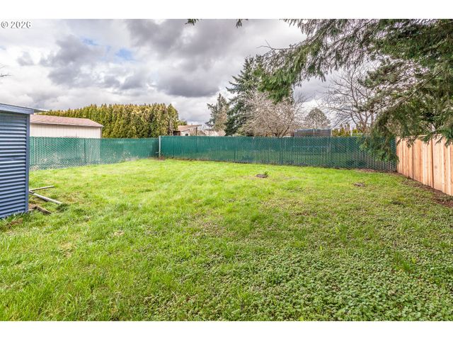 1842 Se 92ND Ave, Portland, OR 97216