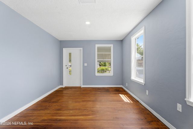 6026 LYNNWOOD Avenue, Jacksonville, FL 32210