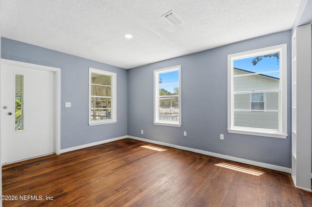 6026 LYNNWOOD Avenue, Jacksonville, FL 32210