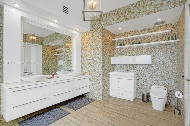 15901 Collins Ave 3006, Sunny Isles Beach, FL 33160