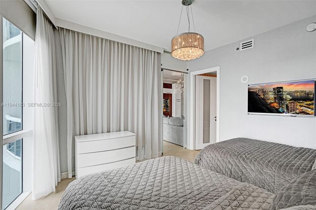 15901 Collins Ave 3006, Sunny Isles Beach, FL 33160