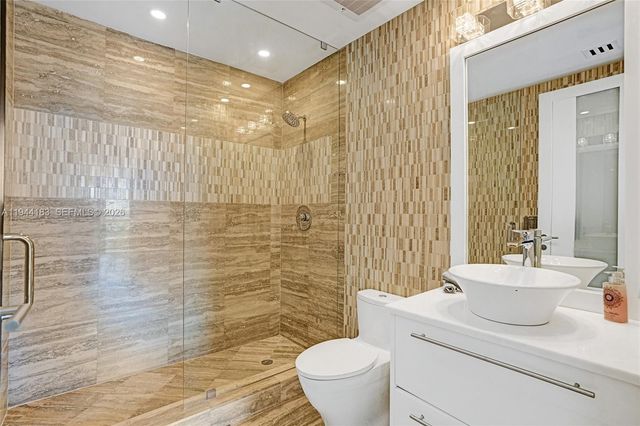 15901 Collins Ave 3006, Sunny Isles Beach, FL 33160