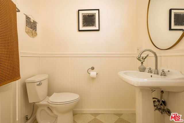 6071 Delphi Street, Los Angeles, CA 90042
