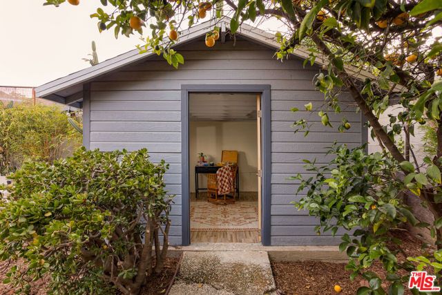 6071 Delphi Street, Los Angeles, CA 90042