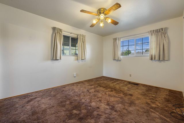 527 Poplar St, Oakdale, CA 95361