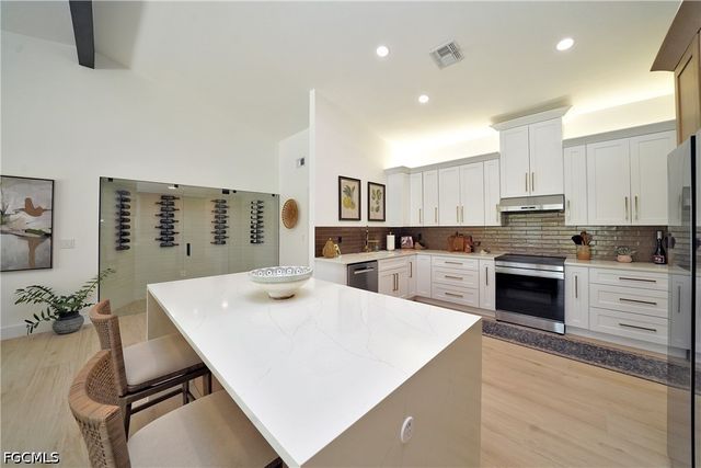 9050 Old Hickory CIR, Fort Myers, FL 33912
