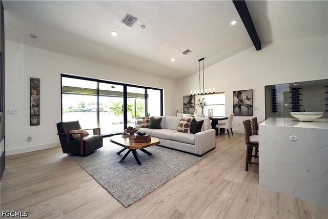 9050 Old Hickory CIR, Fort Myers, FL 33912