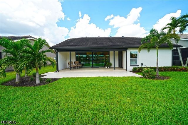 9050 Old Hickory CIR, Fort Myers, FL 33912