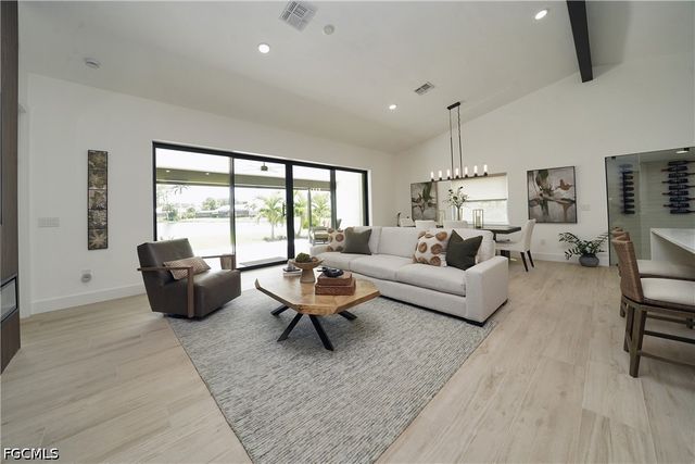 9050 Old Hickory CIR, Fort Myers, FL 33912