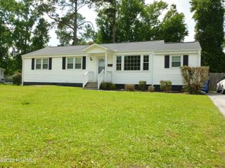 801 Barn Street, Jacksonville, NC 28540