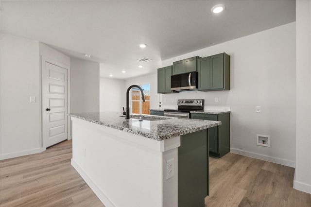 514 E 24th Street, Wolfforth, TX 79382