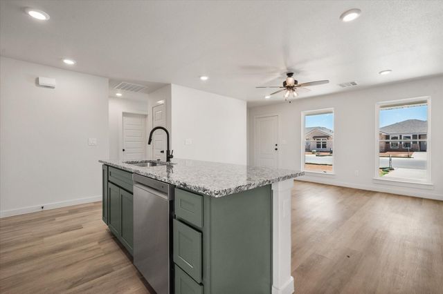 514 E 24th Street, Wolfforth, TX 79382