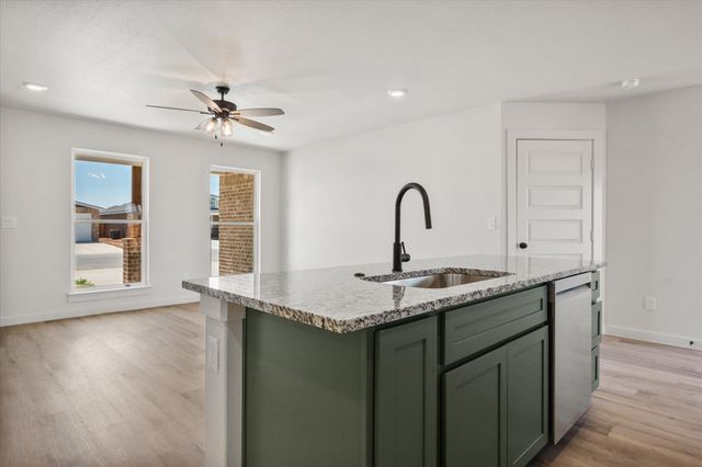 514 E 24th Street, Wolfforth, TX 79382
