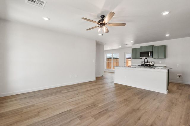 514 E 24th Street, Wolfforth, TX 79382