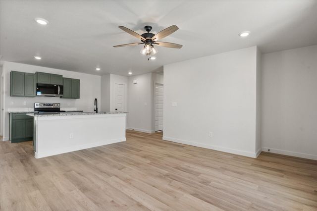 514 E 24th Street, Wolfforth, TX 79382