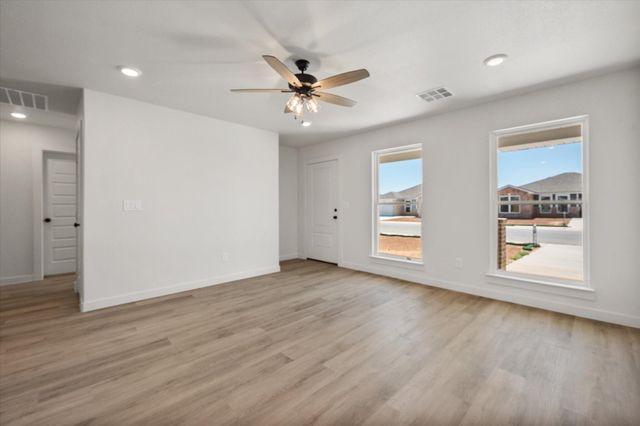 514 E 24th Street, Wolfforth, TX 79382