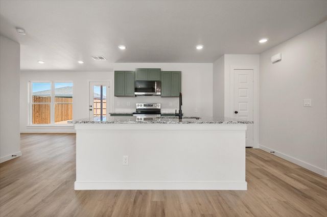514 E 24th Street, Wolfforth, TX 79382