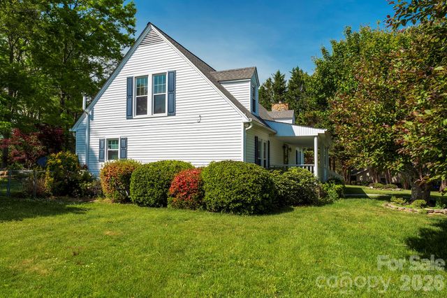 132 Serenity Circle, Hendersonville, NC 28792