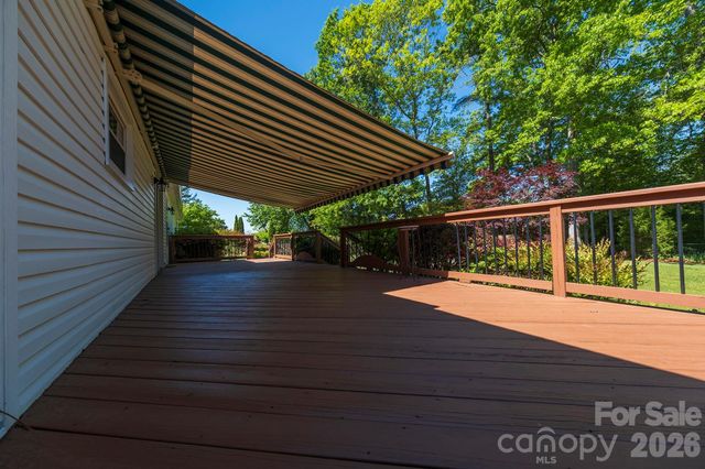 132 Serenity Circle, Hendersonville, NC 28792