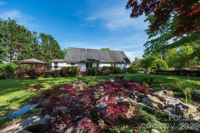 132 Serenity Circle, Hendersonville, NC 28792
