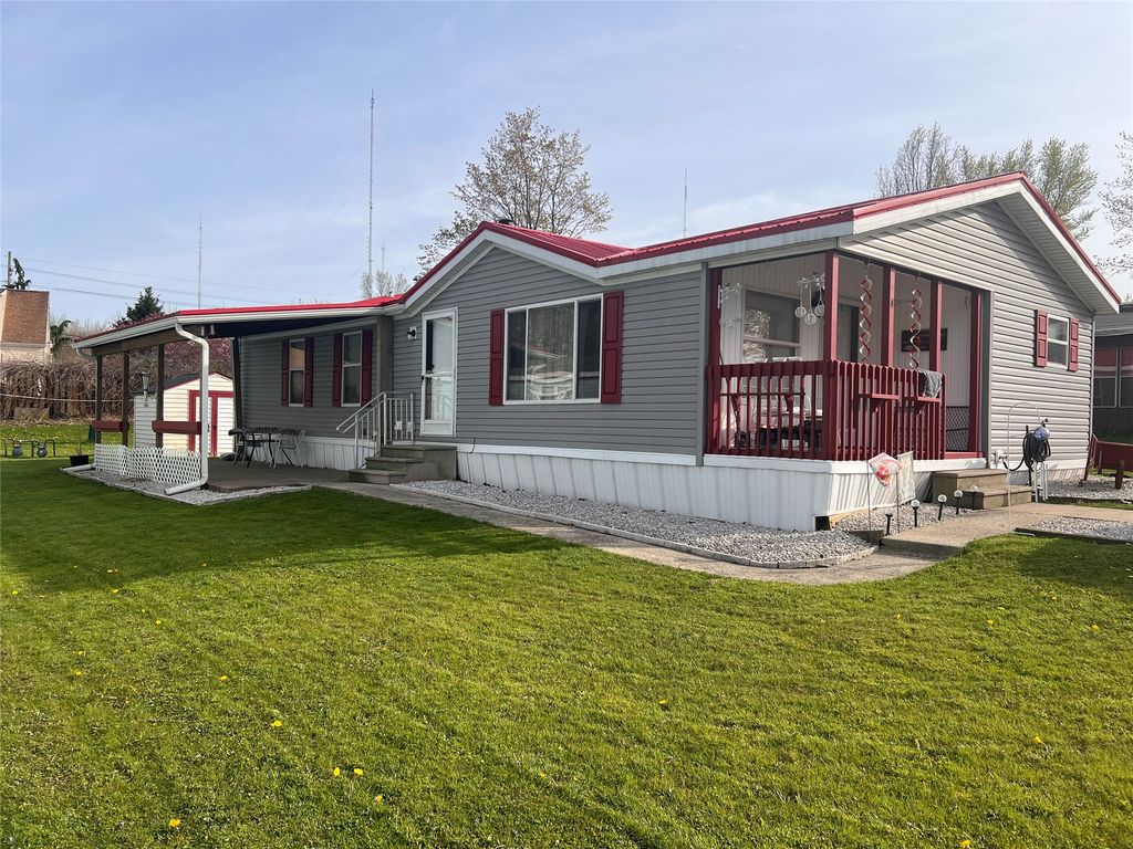 1561 EDGEWOOD Drive, Erie, PA 16509