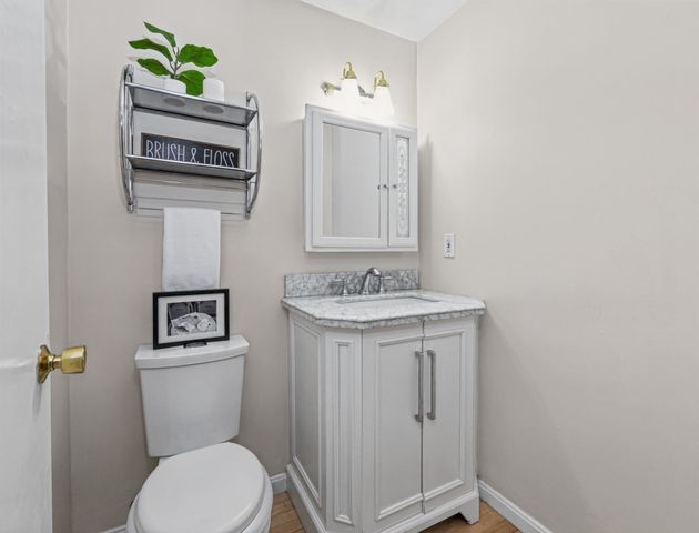 30 Apache Way 30, Tewksbury, MA 01876