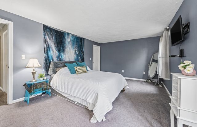 30 Apache Way 30, Tewksbury, MA 01876