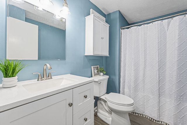 30 Apache Way 30, Tewksbury, MA 01876